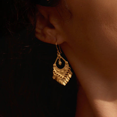Satya Beauty Unveiled Chandelier Earrings