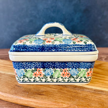 Load image into Gallery viewer, Polish Pottery Covered Butter Dish
