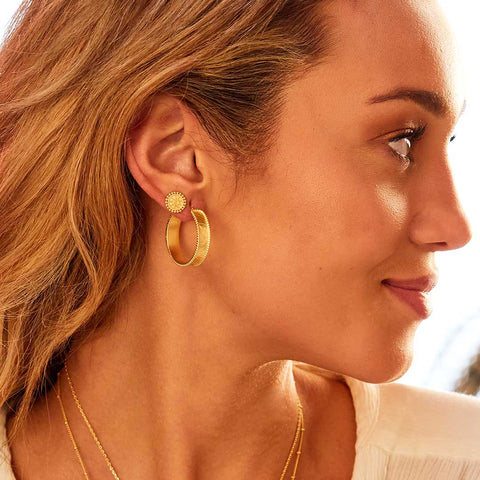 Satya Limitless Stud Earrings Gold
