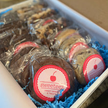 Load image into Gallery viewer, Sweeteez Sweets Chocolate Lover Box
