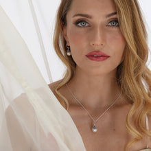 Load image into Gallery viewer, Danny Newfeld Pearl Earrings and Pendant Set

